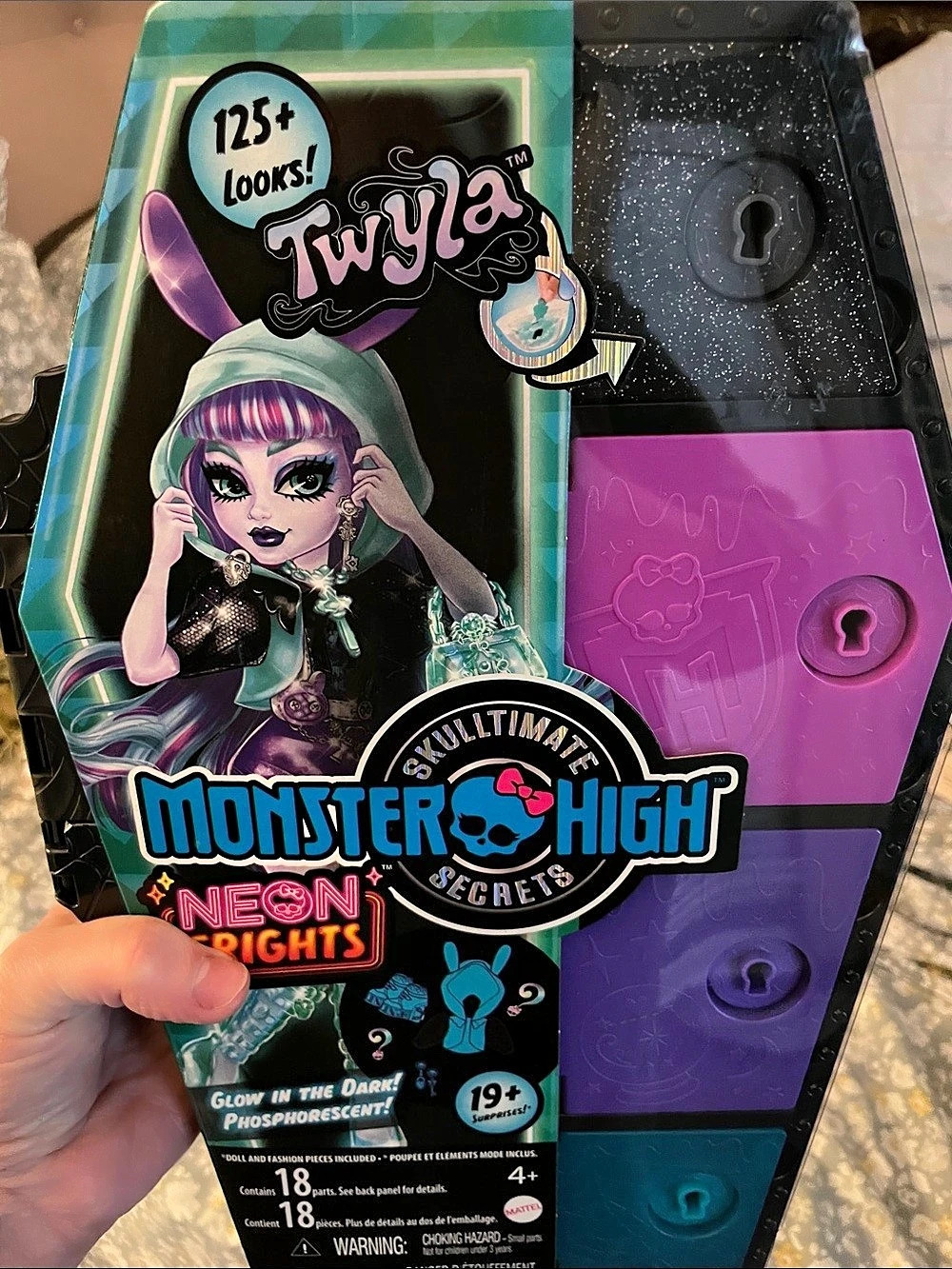 Twyla Monster High Neon Frights Skulltimate Secrets Doll Playset NWT Black & Pin